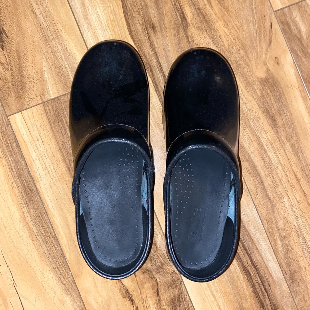 Sanita clog
